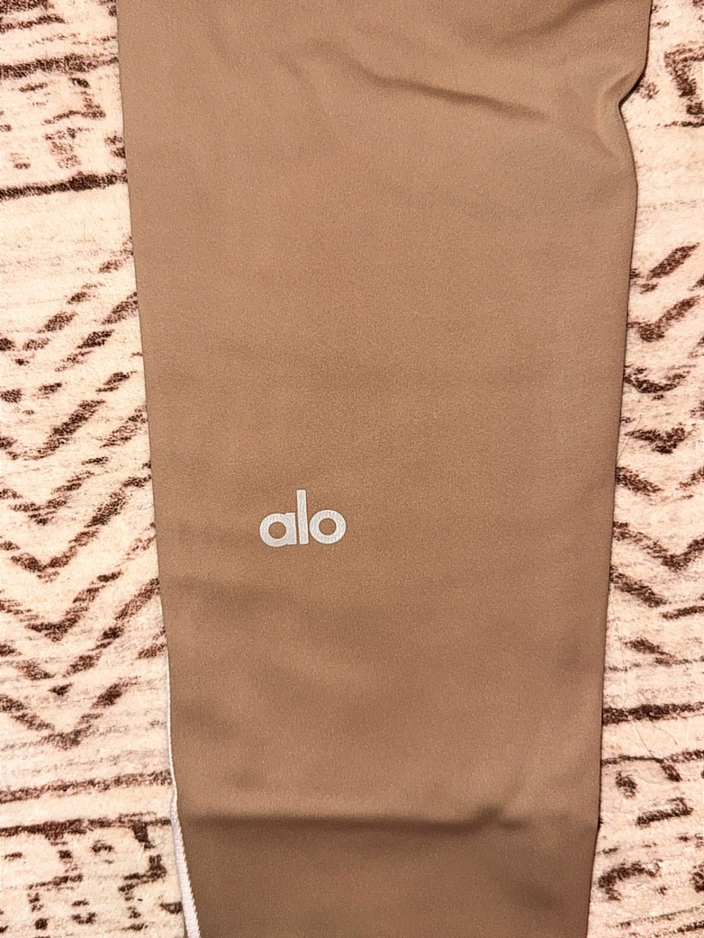 ALO Yoga Tan High-Waist Leggings And Sports Bra Set - Picture 13 of 16